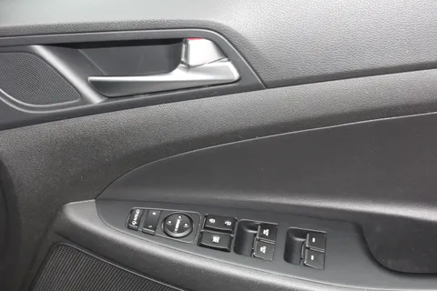 DG21RWZ Hyundai Tucson 1.6 CRDi 48V MHD SE Nav 5dr 2WD Thumbnail #14