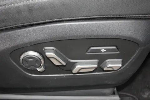 DG75AXX Hyundai Ioniq 9 226kW Ultimate 110kWh 5dr AWD Auto Thumbnail #20