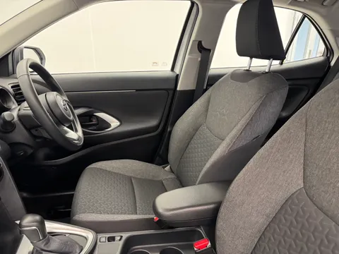 BF24TDU Toyota Yaris Cross 1.5 Hybrid Icon 5dr CVT Thumbnail #11