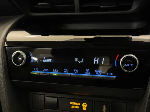 BF24TDU Toyota Yaris Cross 1.5 Hybrid Icon 5dr CVT Thumbnail #23