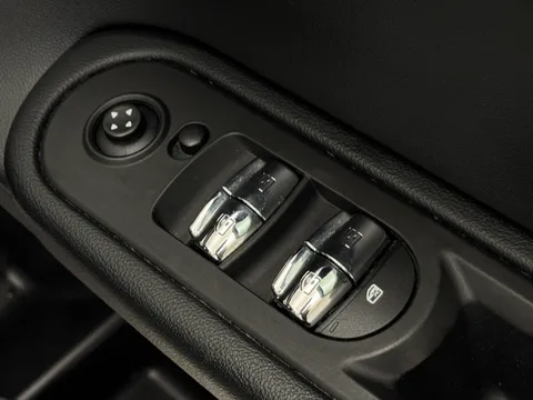 AO18TKJ Mini Countryman 1.5 Cooper 5dr Thumbnail #18