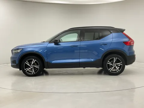 3 of 15 for Volvo XC40 2.0 T4 R DESIGN 5dr AWD Geartronic