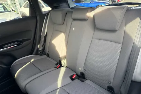 MV23UJU Honda Jazz 1.5 i-MMD Hybrid Crosstar EX 5dr eCVT Thumbnail #8