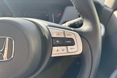 MV23UJU Honda Jazz 1.5 i-MMD Hybrid Crosstar EX 5dr eCVT Thumbnail #17