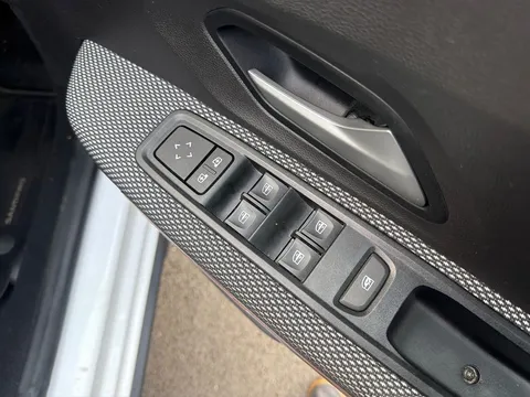DV73UKN Dacia Sandero Stepway 1.0 TCe Journey 5dr Thumbnail #13
