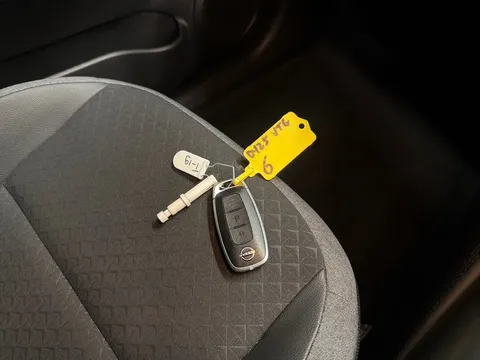 DY25VTG Nissan Juke 1.0 DiG-T N-Connecta 5dr DCT Thumbnail #21