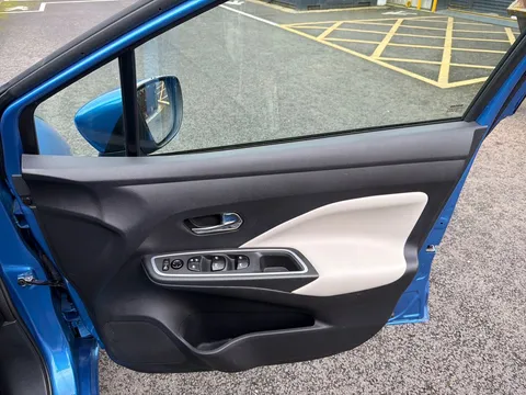 17 of 25 for Nissan Micra 1.0 IG-T 92 Tekna 5dr CVT