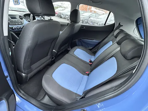 7 of 20 for Hyundai i10 1.0 Blue Drive SE 5dr