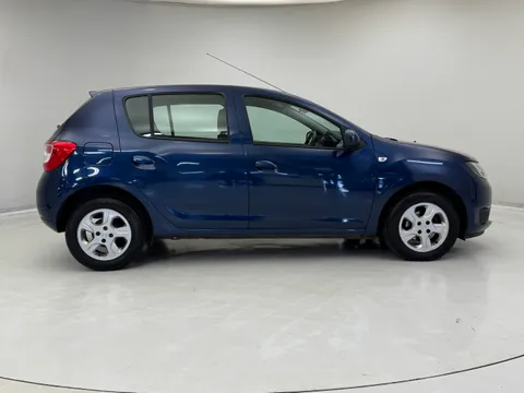 DS16TMU Dacia Sandero 0.9 TCe Laureate 5dr [Start Stop] Thumbnail #5