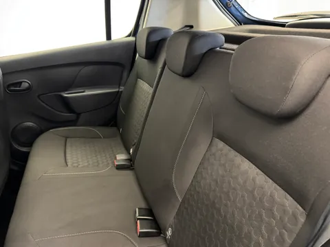 DS16TMU Dacia Sandero 0.9 TCe Laureate 5dr [Start Stop] Thumbnail #10