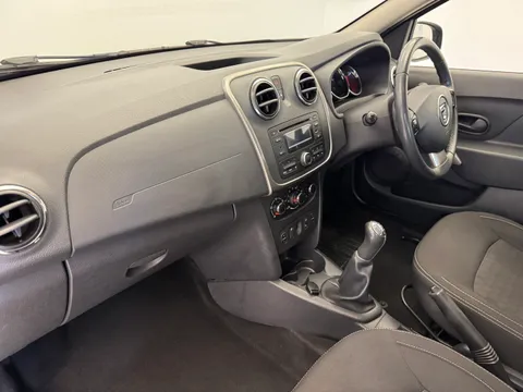 DS16TMU Dacia Sandero 0.9 TCe Laureate 5dr [Start Stop] Thumbnail #12