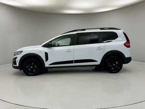 3 of 34 for DACIA JOGGER 1.0 TCe Extreme SE 5dr