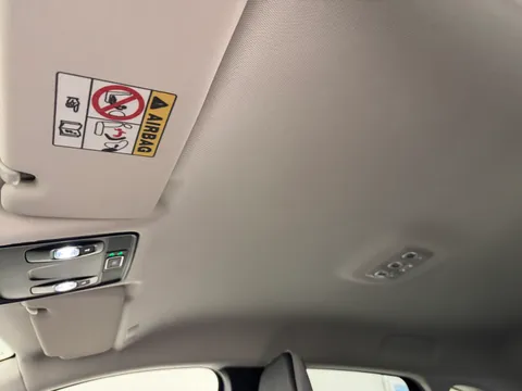 YO73EHK Renault Captur 1.6 E-Tech full hybrid 145 Techno 5dr Auto Thumbnail #13