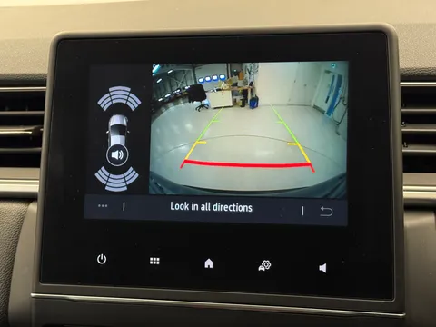 YO73EHK Renault Captur 1.6 E-Tech full hybrid 145 Techno 5dr Auto Thumbnail #24