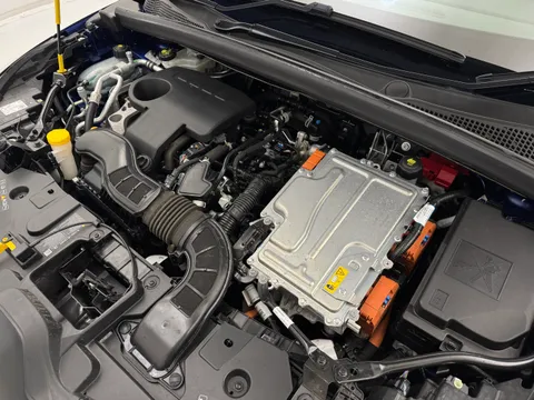 YO73EHK Renault Captur 1.6 E-Tech full hybrid 145 Techno 5dr Auto Thumbnail #27