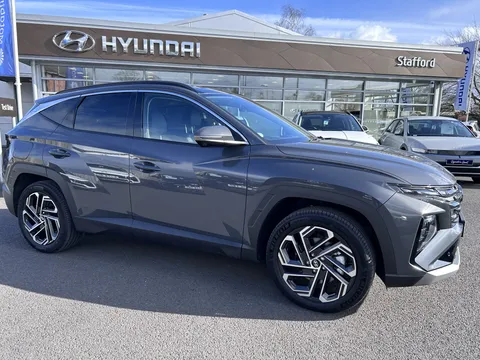 DL74VYX Hyundai Tucson 1.6T Plug-in Hybrid Ultimate 5dr 4WD Auto Thumbnail #3