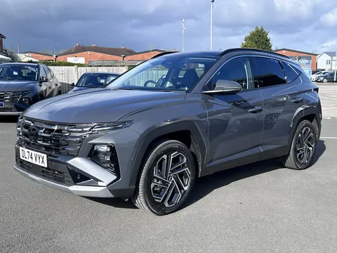 DL74VYX Hyundai Tucson 1.6T Plug-in Hybrid Ultimate 5dr 4WD Auto Thumbnail #5