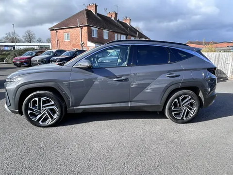 DL74VYX Hyundai Tucson 1.6T Plug-in Hybrid Ultimate 5dr 4WD Auto Thumbnail #6