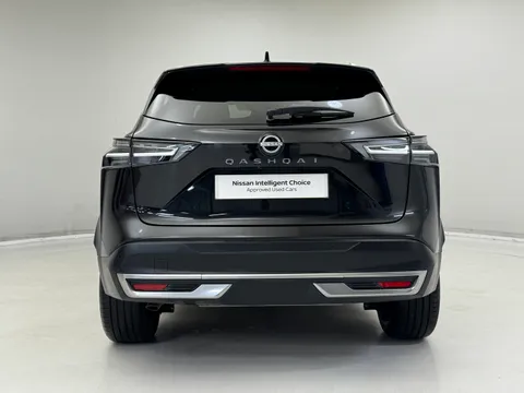 OW25EEJ Nissan Qashqai 1.3 DiG-T MH N-Connecta [Glass Roof] 5dr Thumbnail #8