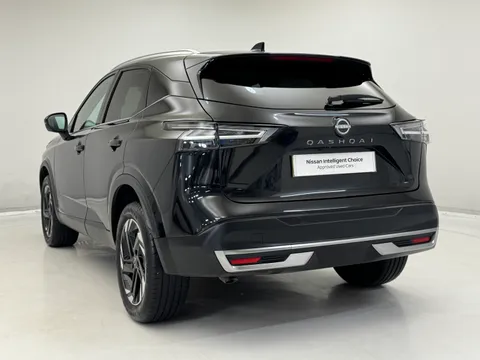 OW25EEJ Nissan Qashqai 1.3 DiG-T MH N-Connecta [Glass Roof] 5dr Thumbnail #9