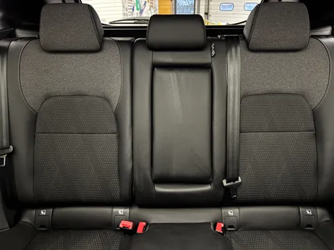 OW25EEJ Nissan Qashqai 1.3 DiG-T MH N-Connecta [Glass Roof] 5dr Thumbnail #18