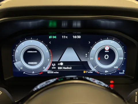 OW25EEJ Nissan Qashqai 1.3 DiG-T MH N-Connecta [Glass Roof] 5dr Thumbnail #28