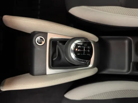 17 of 39 for Nissan Micra 1.0 IG-T 92 Tekna 5dr