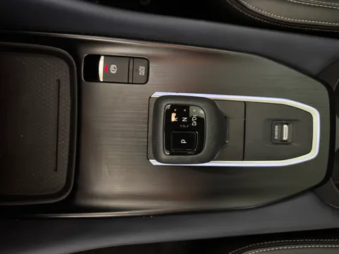 DS72RXZ Nissan Qashqai 1.3 DiG-T MH 158 Tekna+ 5dr Xtronic Thumbnail #17