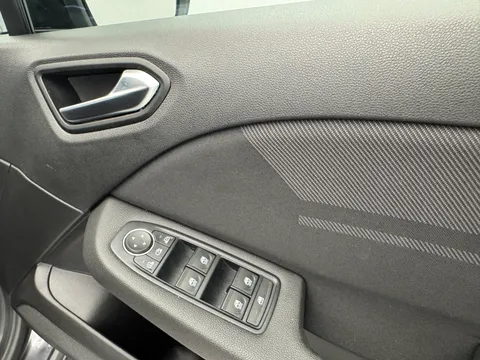 HT25FYE Renault Clio 1.0 TCe 90 Esprit Alpine 5dr Thumbnail #27