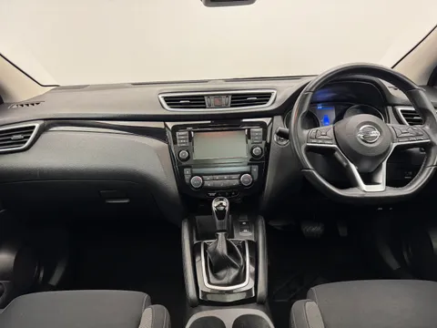 LO70EGD Nissan Qashqai 1.3 DiG-T 160 [157] N-Connecta 5dr DCT Glass Roof Thumbnail #4