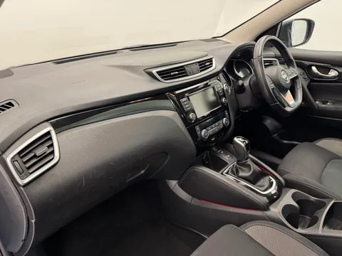 LO70EGD Nissan Qashqai 1.3 DiG-T 160 [157] N-Connecta 5dr DCT Glass Roof Thumbnail #14