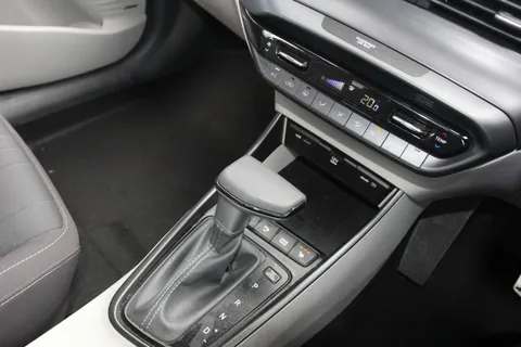 SD73EFJ Hyundai Bayon 1.0 TGDi 48V MHEV Ultimate 5dr DCT Thumbnail #24