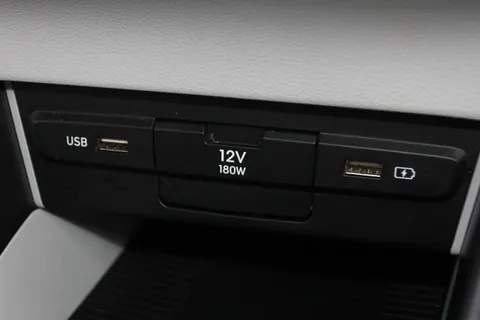 SD73EFJ Hyundai Bayon 1.0 TGDi 48V MHEV Ultimate 5dr DCT Thumbnail #26