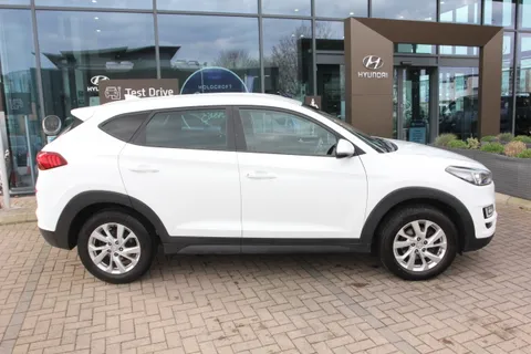 EF68PWV Hyundai Tucson 1.6 GDi SE Nav 5dr 2WD Thumbnail #6