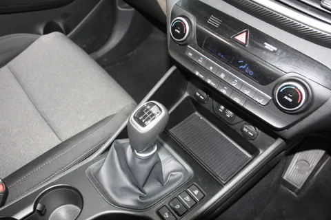 EF68PWV Hyundai Tucson 1.6 GDi SE Nav 5dr 2WD Thumbnail #23