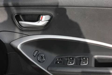 EK65UBE Hyundai Santa Fe 2.2 CRDi Blue Drive Premium 5dr [5 Seats] Thumbnail #16