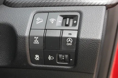 EK65UBE Hyundai Santa Fe 2.2 CRDi Blue Drive Premium 5dr [5 Seats] Thumbnail #18