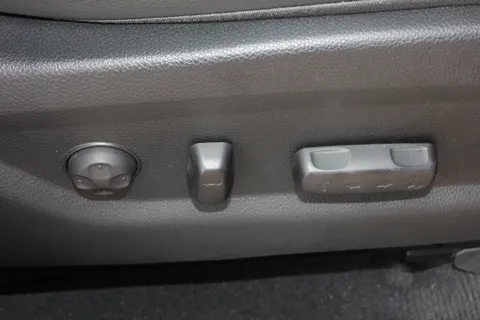 EK65UBE Hyundai Santa Fe 2.2 CRDi Blue Drive Premium 5dr [5 Seats] Thumbnail #19