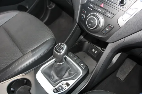 EK65UBE Hyundai Santa Fe 2.2 CRDi Blue Drive Premium 5dr [5 Seats] Thumbnail #26