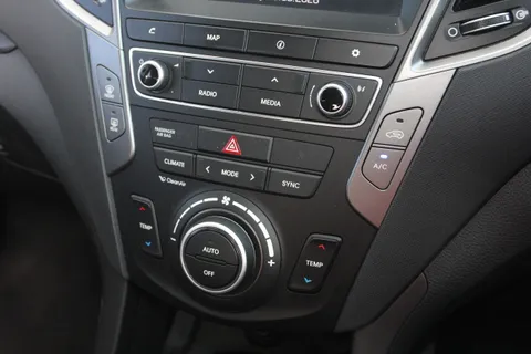 EK65UBE Hyundai Santa Fe 2.2 CRDi Blue Drive Premium 5dr [5 Seats] Thumbnail #29