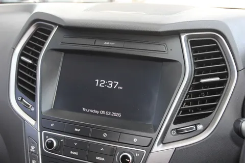 EK65UBE Hyundai Santa Fe 2.2 CRDi Blue Drive Premium 5dr [5 Seats] Thumbnail #30