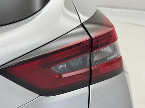 YF23PBX Nissan Juke 1.0 DiG-T 114 N-Connecta 5dr Thumbnail #32