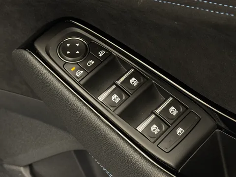 18 of 36 for Renault Austral E-Tech Full Hybrid Techno Esprit Alpine 5dr Auto