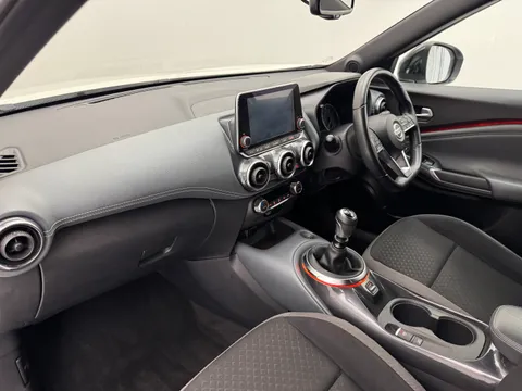 DA69CKX Nissan Juke 1.0 DiG-T N-Connecta 5dr Thumbnail #13