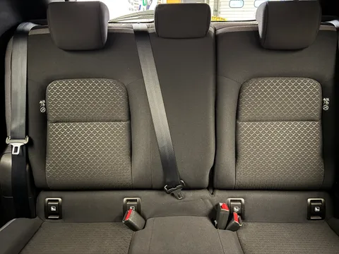 DA69CKX Nissan Juke 1.0 DiG-T N-Connecta 5dr Thumbnail #17