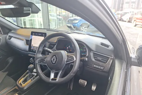 17 of 40 for Renault ARKANA 1.6 E-Tech FHEV 145 Esprit Alpine 5dr Auto