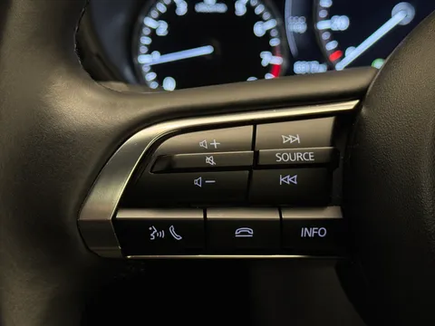 DP74SBV Mazda Mazda3 2.0 e-Skyactiv G MHEV Centre-Line 5dr Thumbnail #21