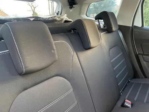 BK23PYX Dacia Duster 1.0 TCe 90 Journey 5dr Thumbnail #14