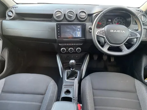 BK23PYX Dacia Duster 1.0 TCe 90 Journey 5dr Thumbnail #9
