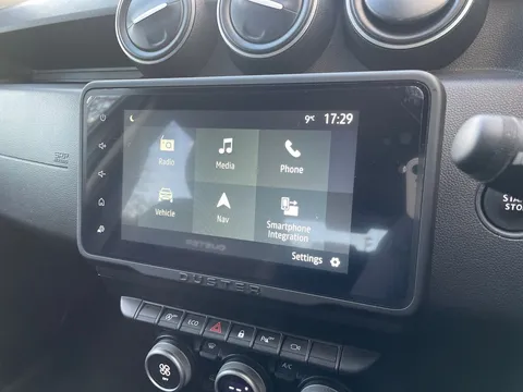 BK23PYX Dacia Duster 1.0 TCe 90 Journey 5dr Thumbnail #21